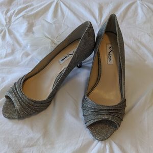 Carolyn' Peep Toe Pump